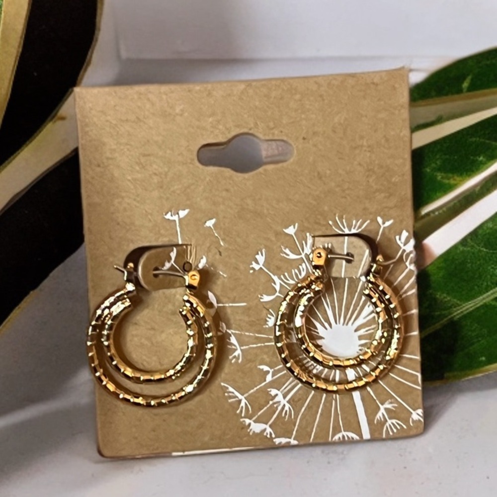 NWT Gold Tone Textured Double Hoop Earrings Layered Statement Hoops